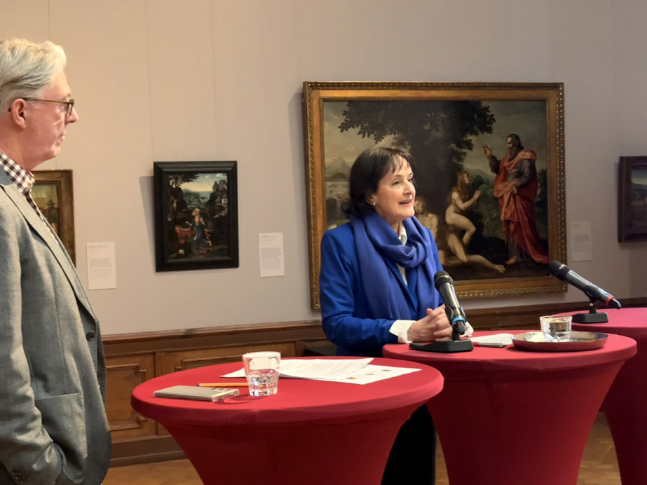 Frau Dr. Pirko Kristin Zinnow im Gespräch mit Andreas Clarysse