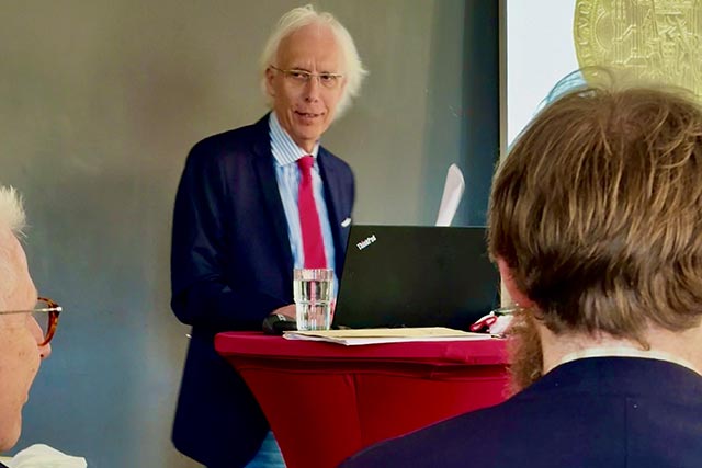 Stimmt so! Eine bare Geschichte über die Welt des Geldes